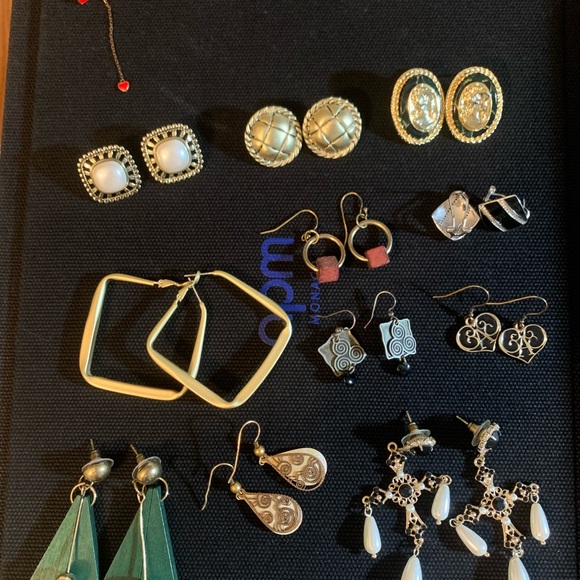 Accessories - Picture 3 of 3